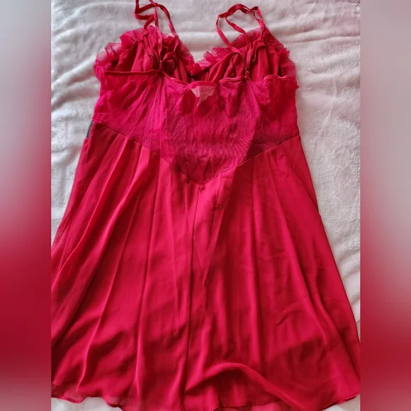 Red Lingerie - Picture 5 of 5